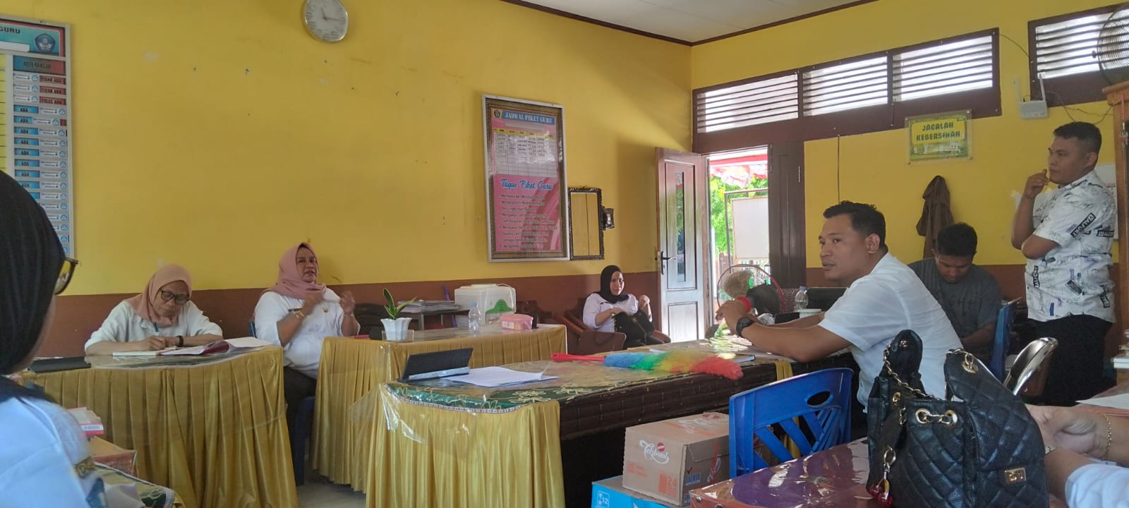 Manajemen SDN 23 Palu di tengah kesiapan sekolah menghadapi sidak Disdikbud usai Lebaran.