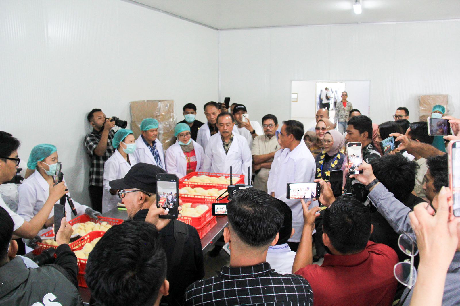 DURIAN: Pemkab Parimo, meresmikan packing house durian sebagai pusat pengolahan berstandar ekspor, Jumat (27/3/2026).(FOTO: ISTIMEWA/RADAR PALU).