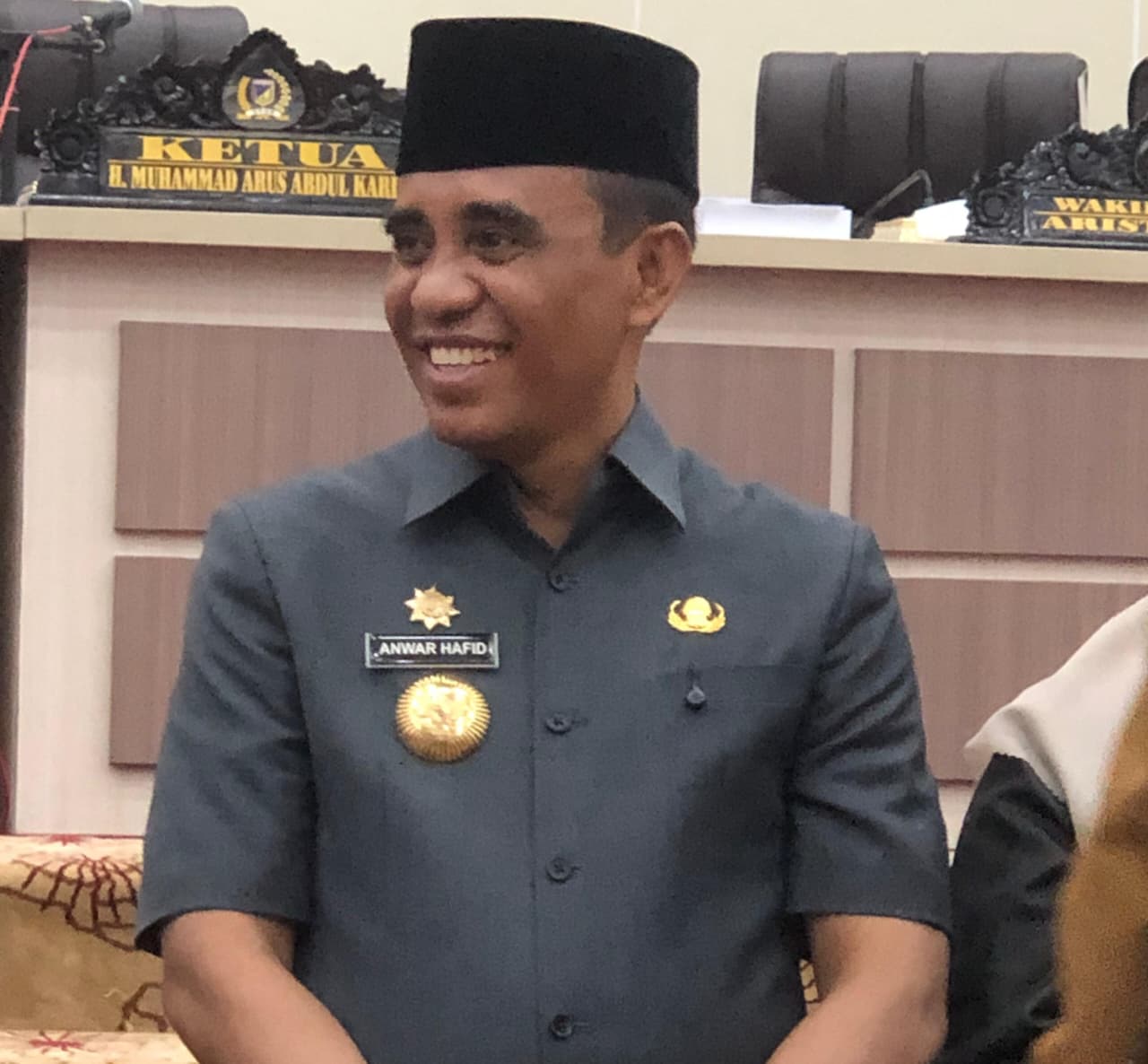 Gubernur Sulteng Anwar Hafid saat menyoroti maraknya peredaran narkoba dalam Rapat Paripurna DPRD.