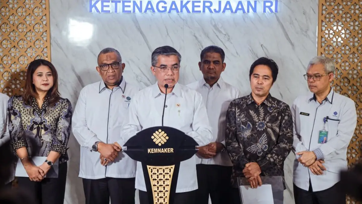 Konferensi pers di Gedung Kemnaker, Jakarta, Rabu (1/4/2026).(Humas Kemnaker)