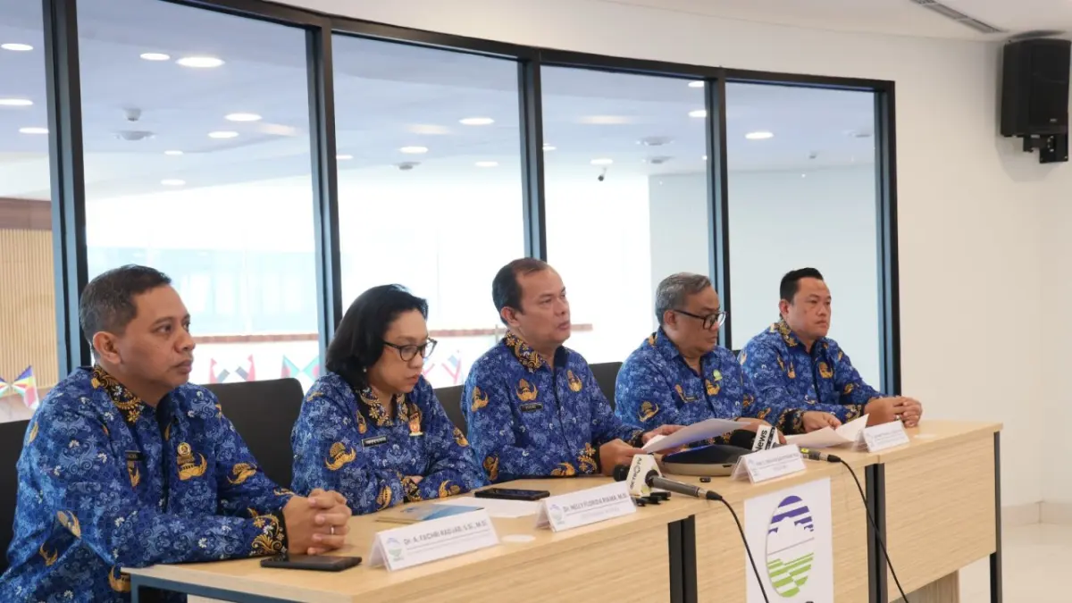 Pejabat BMKG menyampaikan keterangan resmi terkait berakhirnya peringatan dini tsunami Maluku Utara usai gempa M7,6 dalam konferensi pers di Jakarta, Kamis (2/4/2026). (BMKG )