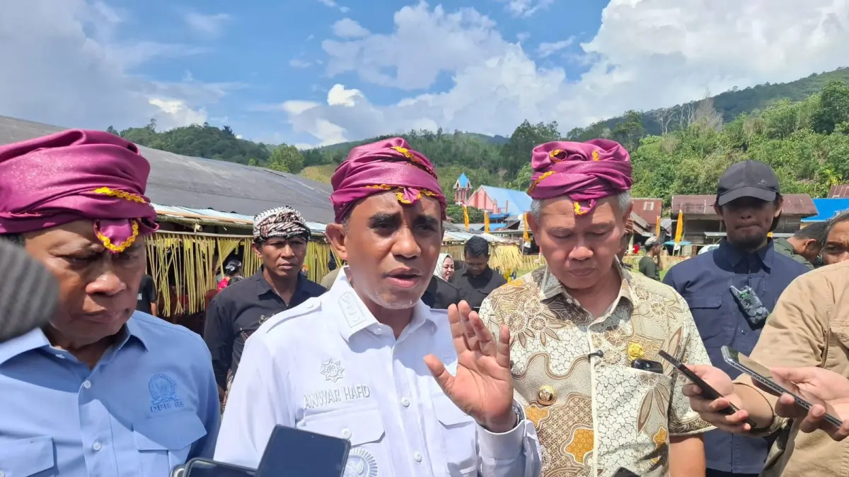 MELIBATKAN MASYARAKAT: Gubernur Sulteng, H. Anwar Hafid, menegaskan bahwa pemberantasan narkoba harus dilawan bersama masyarakat.(FOTO: ANGEL SUMBARA/RADAR PALU).