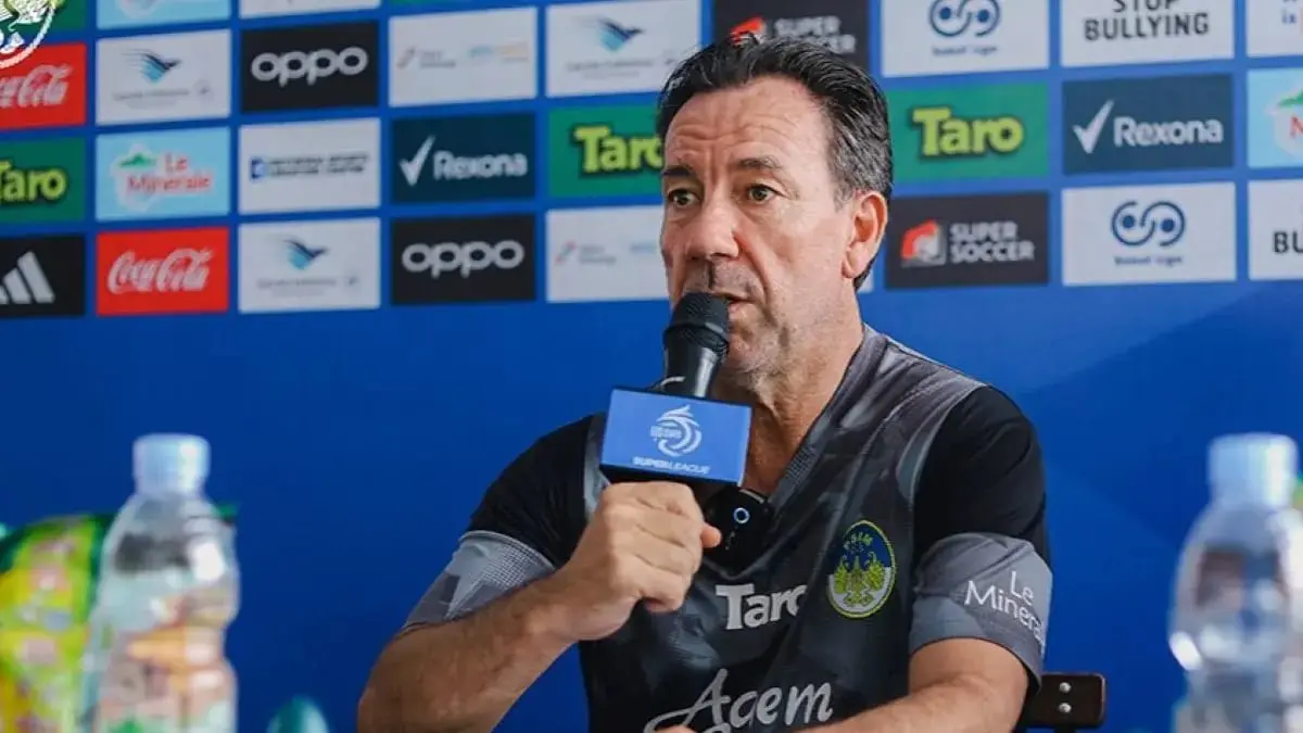 Pelatih PSIM Jean Paul Van Gastel. (Istimewa) 
