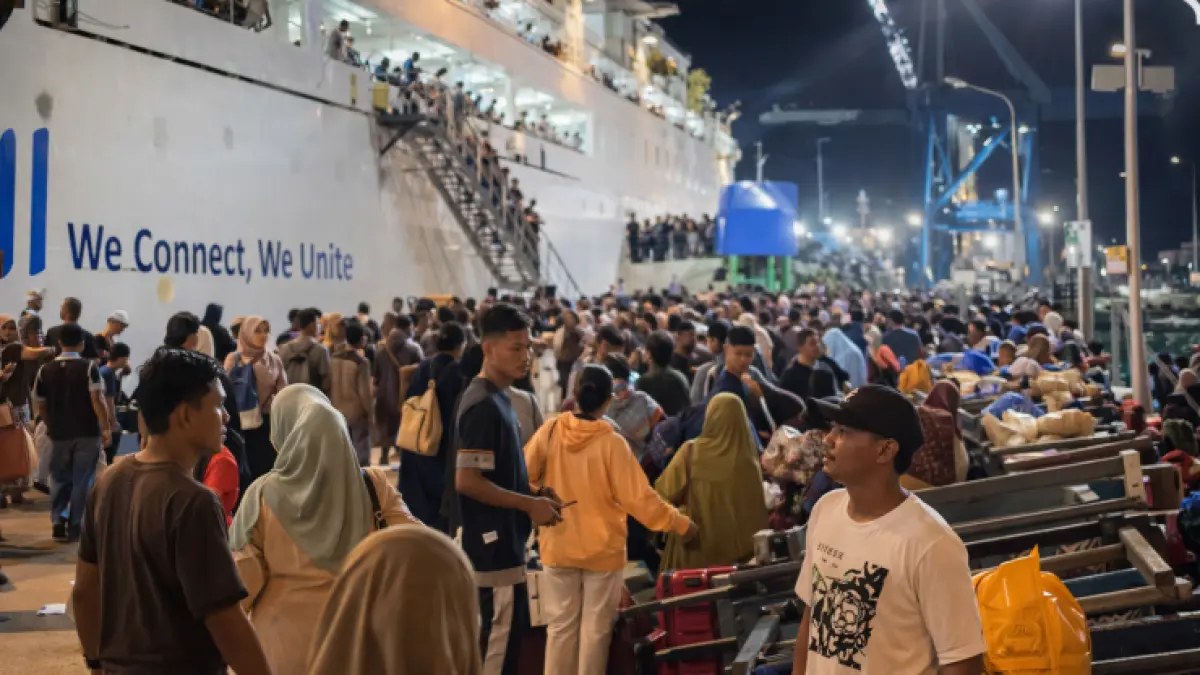 Suasana penumpang di pelabuhan Sulawesi Tengah meningkat pada Februari 2026. (Dok. Radar Palu)