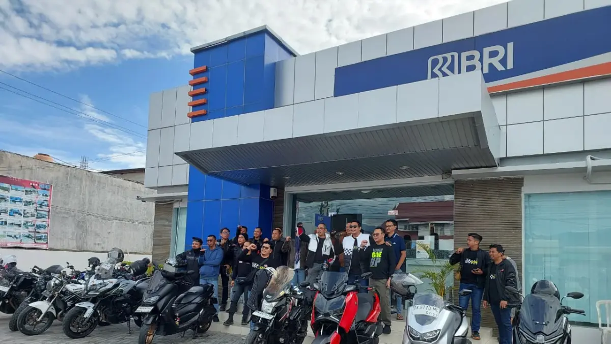 Rombongan pimpinan cabang BRI Sulteng menjelajah Palu hingga Kepulauan Togean, menguatkan silaturahmi sekaligus menikmati pesona bahari.