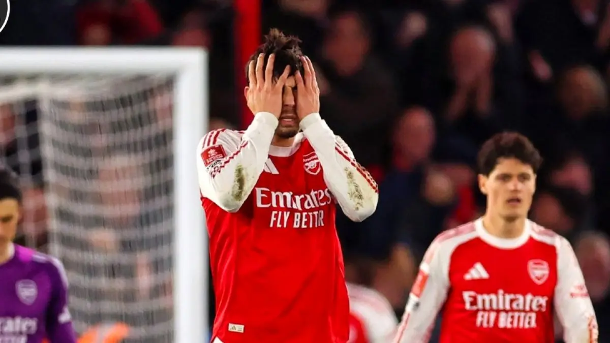 Arsenal harus angkat koper setelah kalah 1-2 dari Southampton, dalam lanjutan FA Cup, Minggu (4/5/2026) dini hari.(Twitter/@Footballtweet)