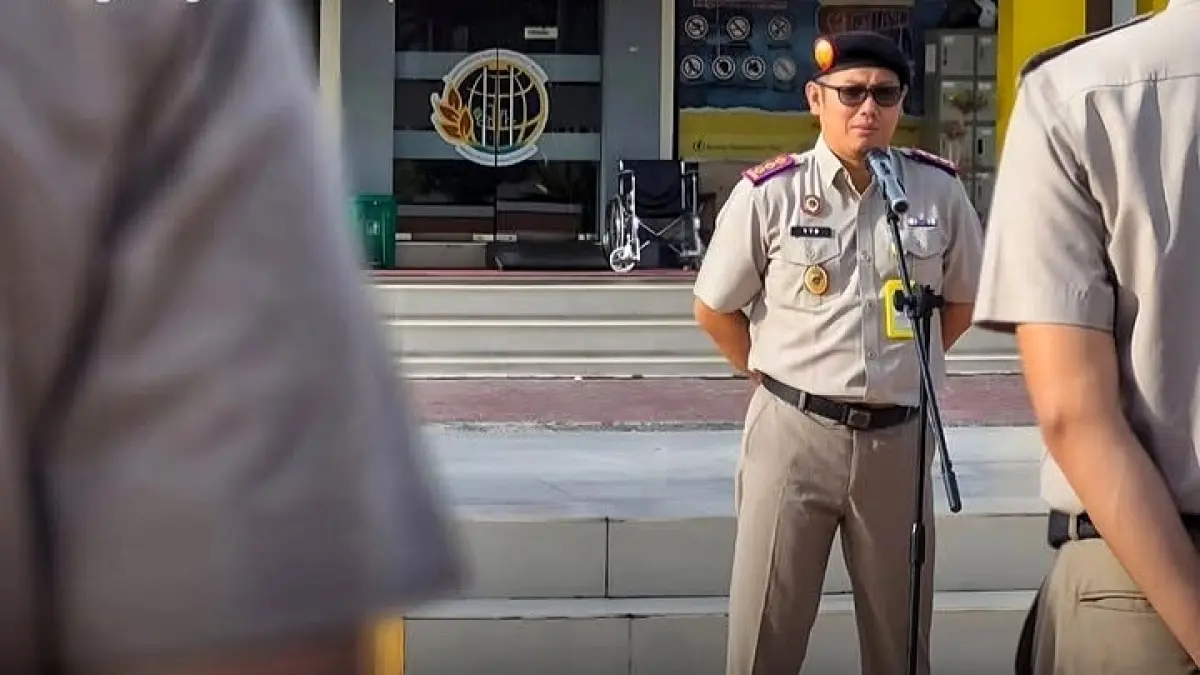 Kepala Kantor Pertanahan Kota Palu, Susetyo Nugroho memimpin apel pagi rutin yang dirangkaikan dengan penyambutan PPPK yang baru ditempatkan, Senin (6/4/2026).(Instagram/@kantah.kotapalu)