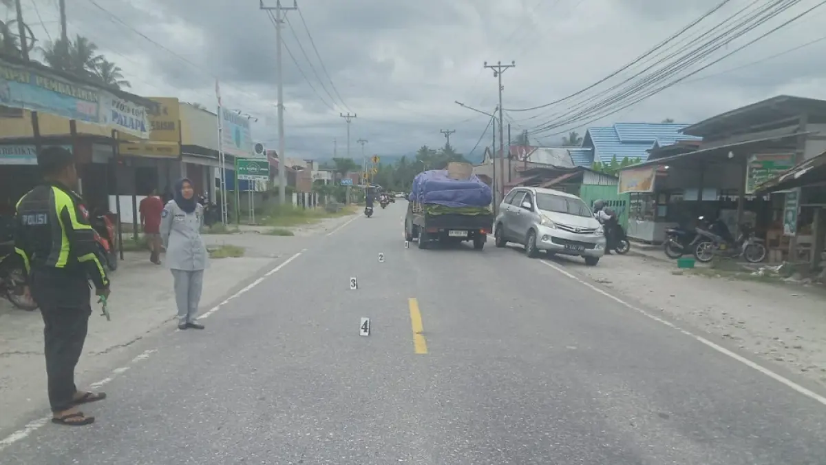 Inilah lokasi musibah Kecelakaan dua sepeda motor di Poso, Sulawesi Tengah, menewaskan seorang pelajar yang tidak menggunakan helm. (istimewa)