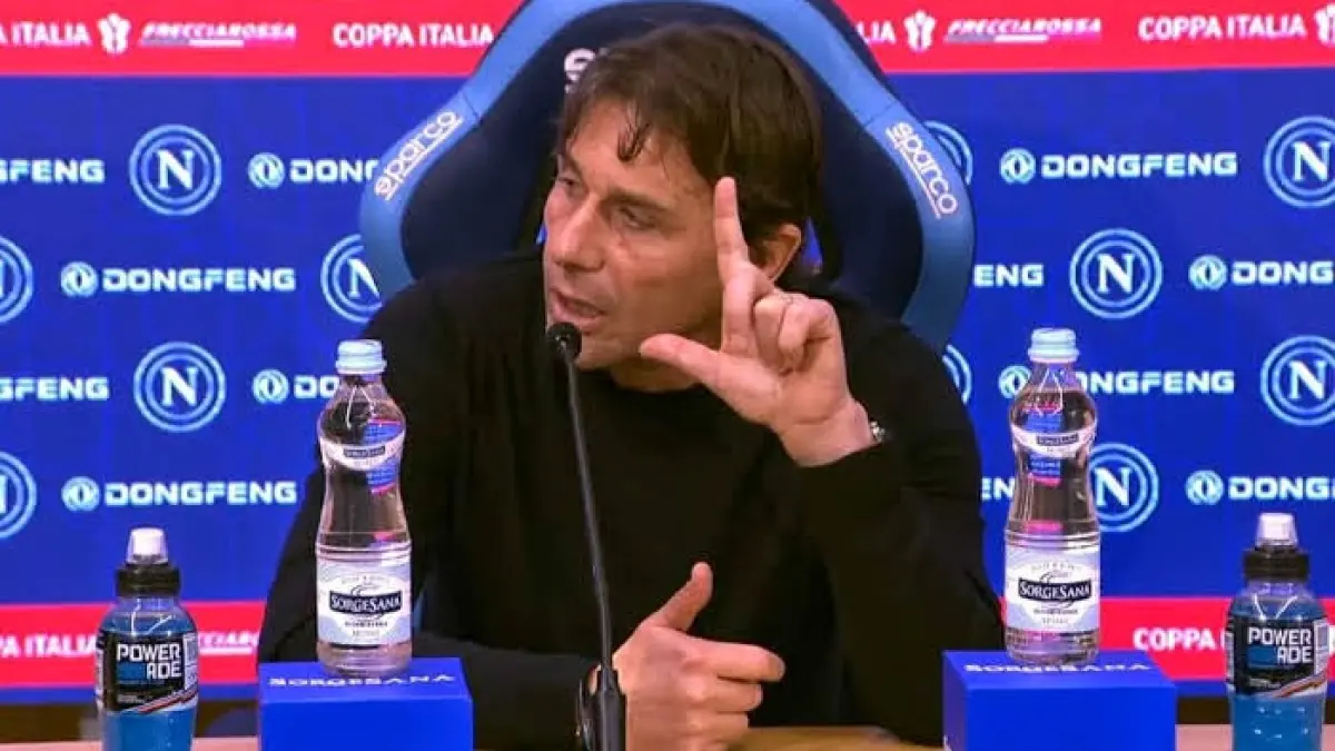 Pelatih Napoli, Antonio Conte.(Twitter/@Andy_Calcio)