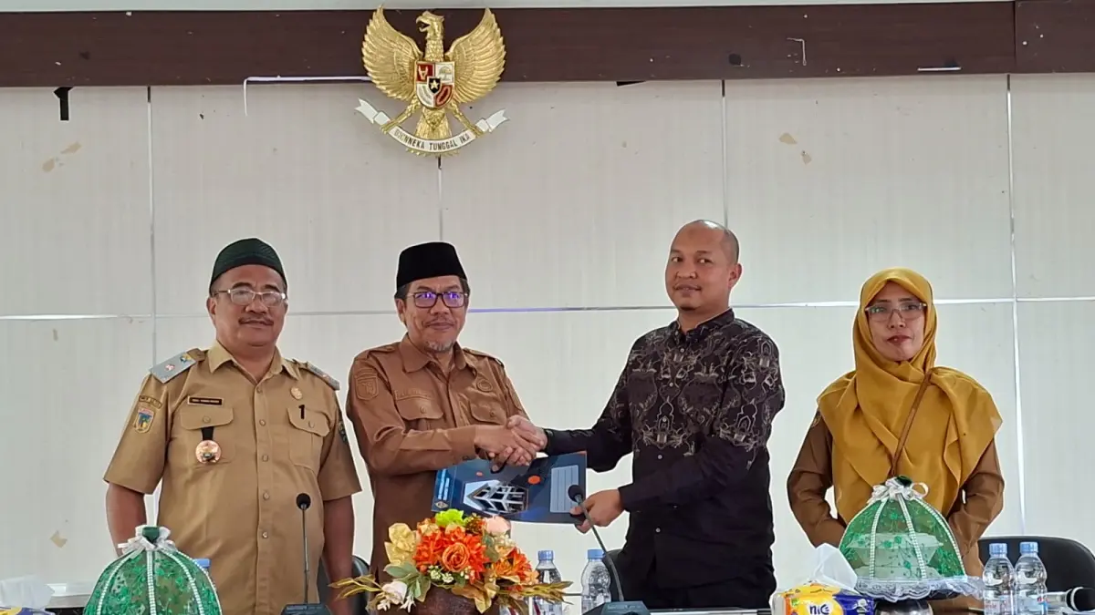 KUNJUNGAN: Wabup Buol Moh. Nasir Maroto, bersama Sekkab Moh. Yamin Rahim menerima kunjungan tim BPK-RI, di aula Pobokidan Kantor Bupati Buol, Selasa (7/4/2026).(FOTO: DINAS KOMINFO BUOL/RADAR PALU)&nbsp;