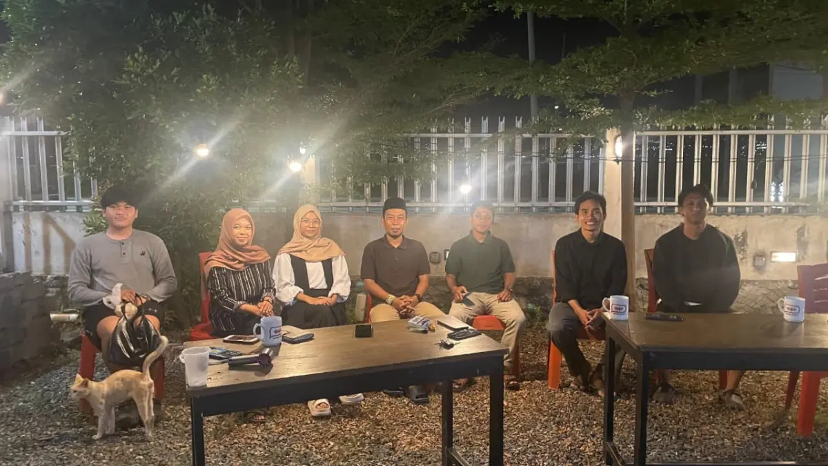 DISKUSI: Resonara Palu, menngggelar diskusi bertajuk Masa Depan Penyiaran Indonesia di Era Digital, menghadirkan Wakil Ketua KPID Sulteng Muhammad Ramadhan Tahir.(FOTO: ISTIMEWA/RADAR PALU)