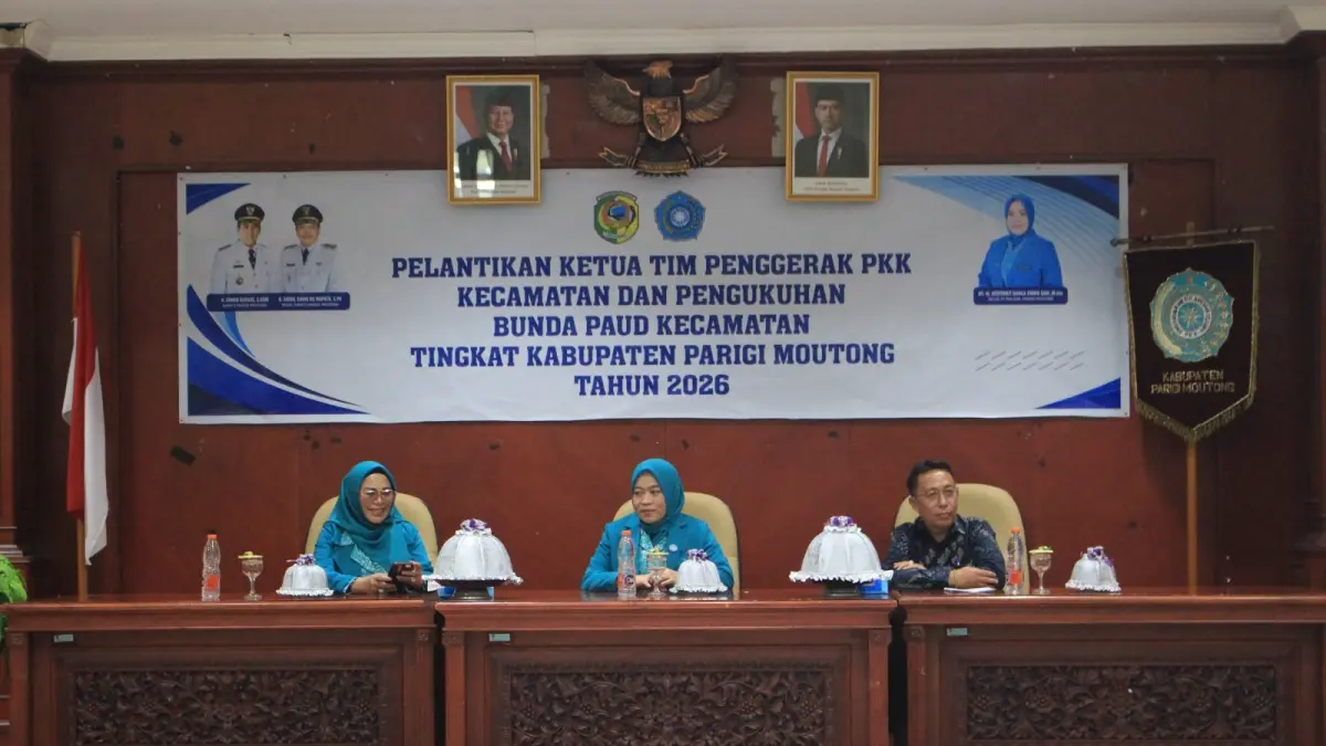 PELANTIKAN: Suasana pelantikan Ketua TP-PKK dan Bunda PAUD Kecamatan se-Kabupaten Parigi Moutong di Aula Lantai II Kantor Bupati, Sabtu (11/4/2026).(FOTO: ISTIMEWA/RADAR PALU).
