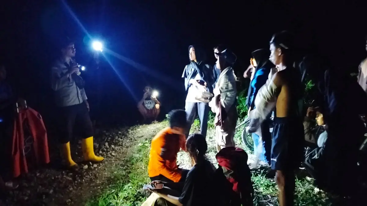 Enam pendaki tersesat di Gunung Lamari, Desa Saluaba, Kecamatan Ampana, Kabupaten Tojo Unauna, Sulawesi Tengah, berhasil ditemukan  tim SAR gabungan, Senin (13/4/2026) dini hari.(Kantor SAR Palu)