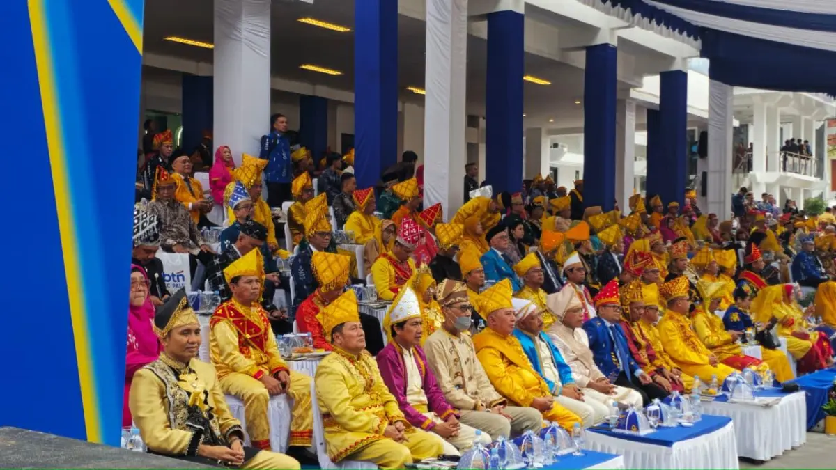 Upacara puncak peringatan HUT ke-62 Provinsi Sulawesi Tengah Tahun 2026 di Lapangan Kantor Gubernur Sulawesi Tengah, Senin (13/4/2026).(Kemenkum Sulteng)