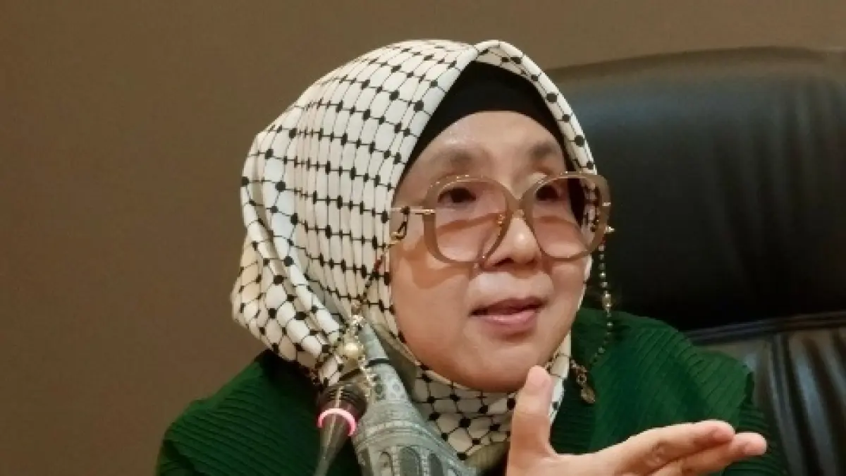 Hj. Wiwik Jumatul Rofi