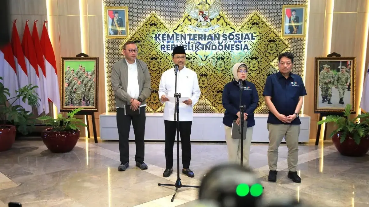 Mensos Saifullah Yusuf memaparkan pembaruan data bansos, saat ribuan keluarga masuk dan keluar dari daftar penerima.(Humas Kemensos)