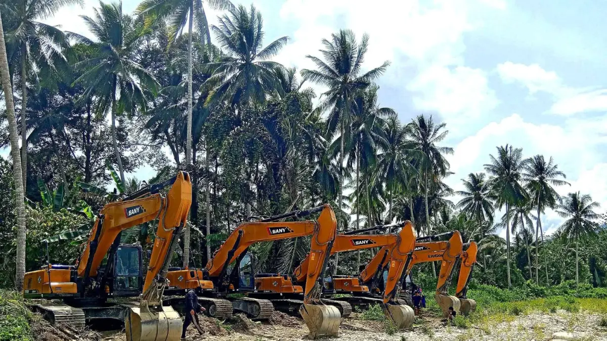 TERPANTAU: Area sekitar lokasi tambang di Desa Karya Mandiri yang kini menjadi perhatian, seiring langkah penegakan hukum dan tuntutan transparansi, Rabu (15/4/2026).(FOTO: RAHMAT FADHIL/RADAR PALU).