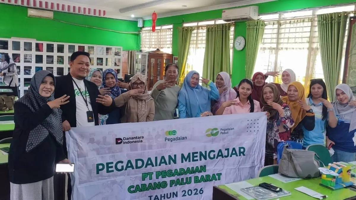 Pegadaian Palu Barat menggelar program Pegadaian Mengajar di SMPN 2 Palu dengan tema perencanaan keuangan matang melalui investasi emas.