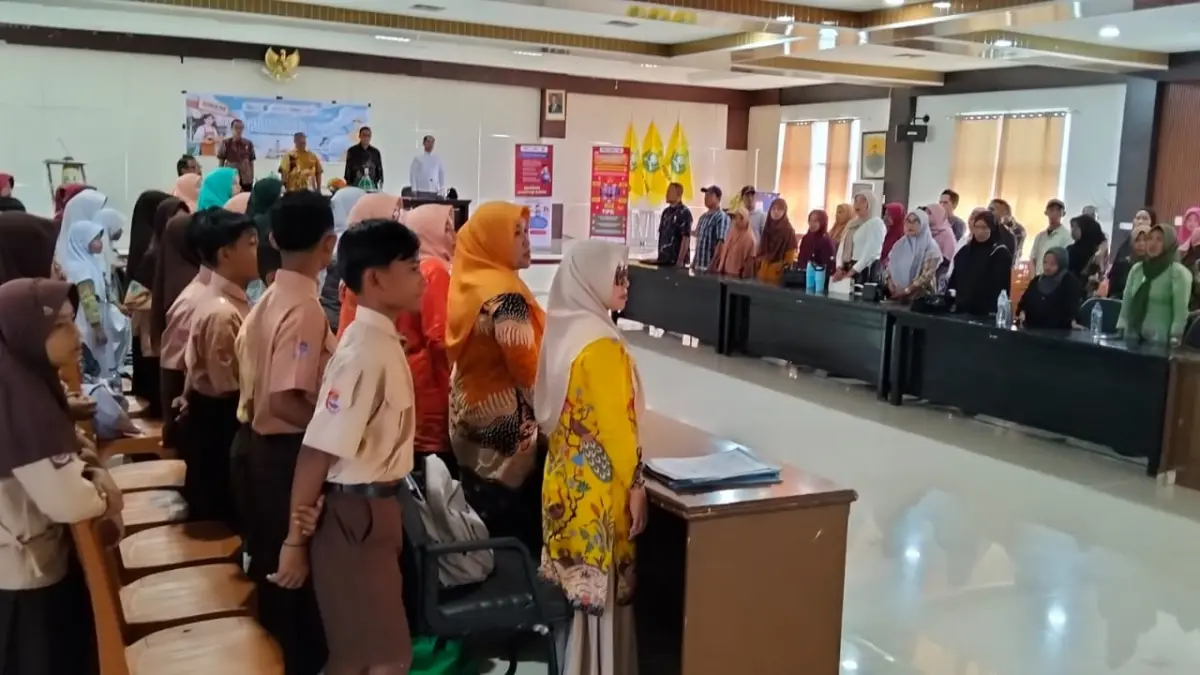 EDUKASI: Para peserta edukasi keuangan bagi pelaku UMKM dan edukasi SIMPEL di Kabupaten Buol.(FOTO: DINAS KOMINFO KABUPATEN BUOL/RADAR PALU).  