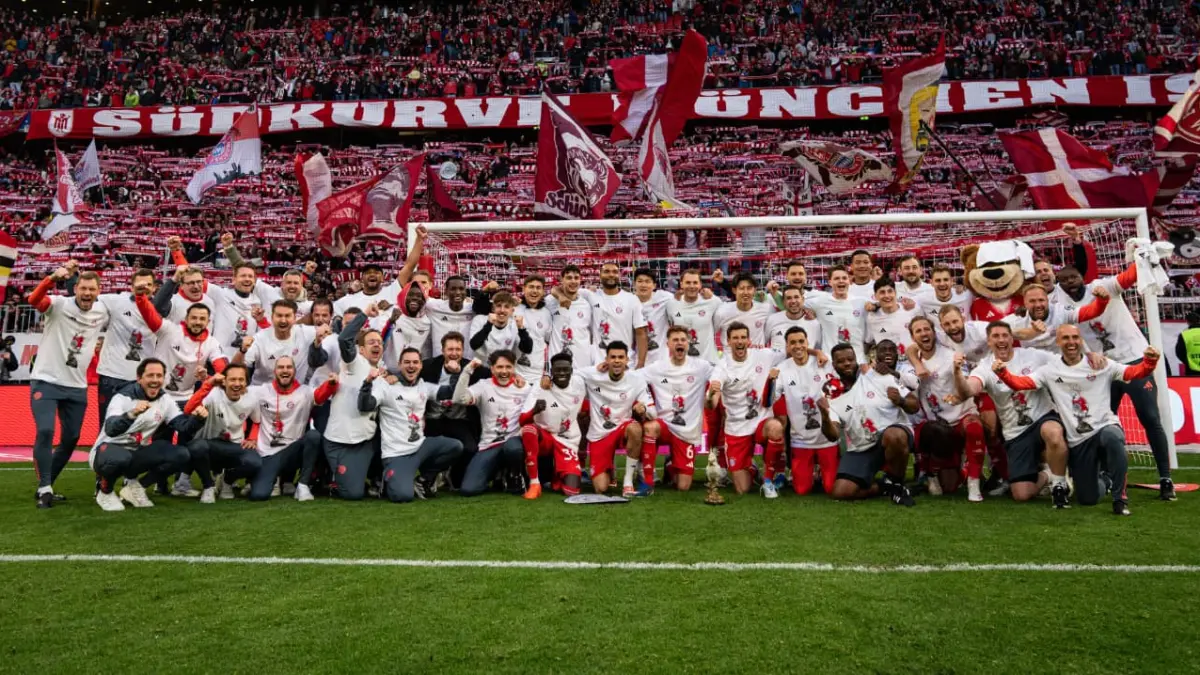 Bayern Munchen memastikan gelar juara Bundesliga musim 2025/2026 lebih awal setelah mengalahkan VfB Stuttgart dengan skor 4-2 di Allianz Arena, Minggu (19/4/2026).(Twitter/@FCBayern)