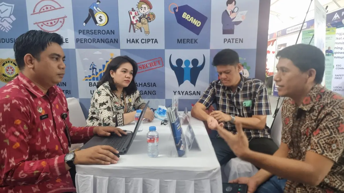 Pelaku UMKM berkonsultasi soal merek di Palu, langkah awal melindungi usaha sebelum berkembang lebih besar.(Humas Kementan Sulteng/Radar Palu)