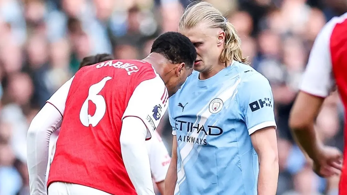 Persaingan gelar Premier League 2025/2026 antara Arsenal dan Manchester City kian memanas.(Twitter/@FabrizioRomano)