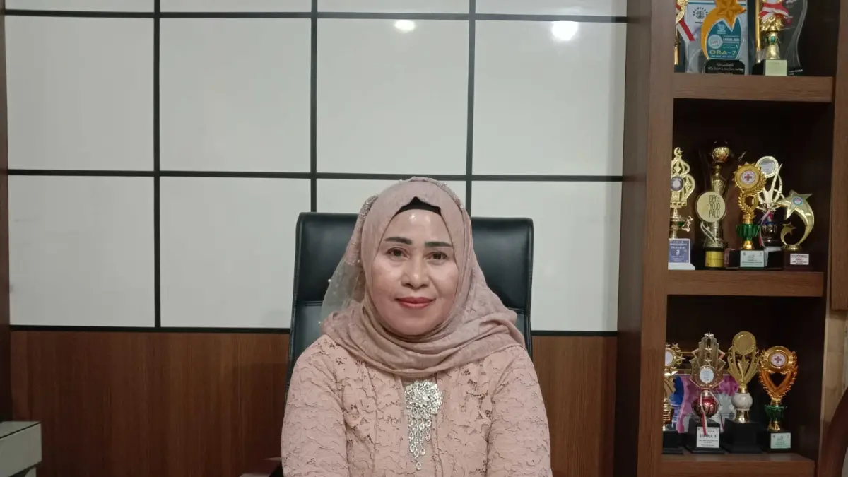 Kepala MTsN 2 Palu, Munira Labalado. (Ade Safitri Radar Palu)