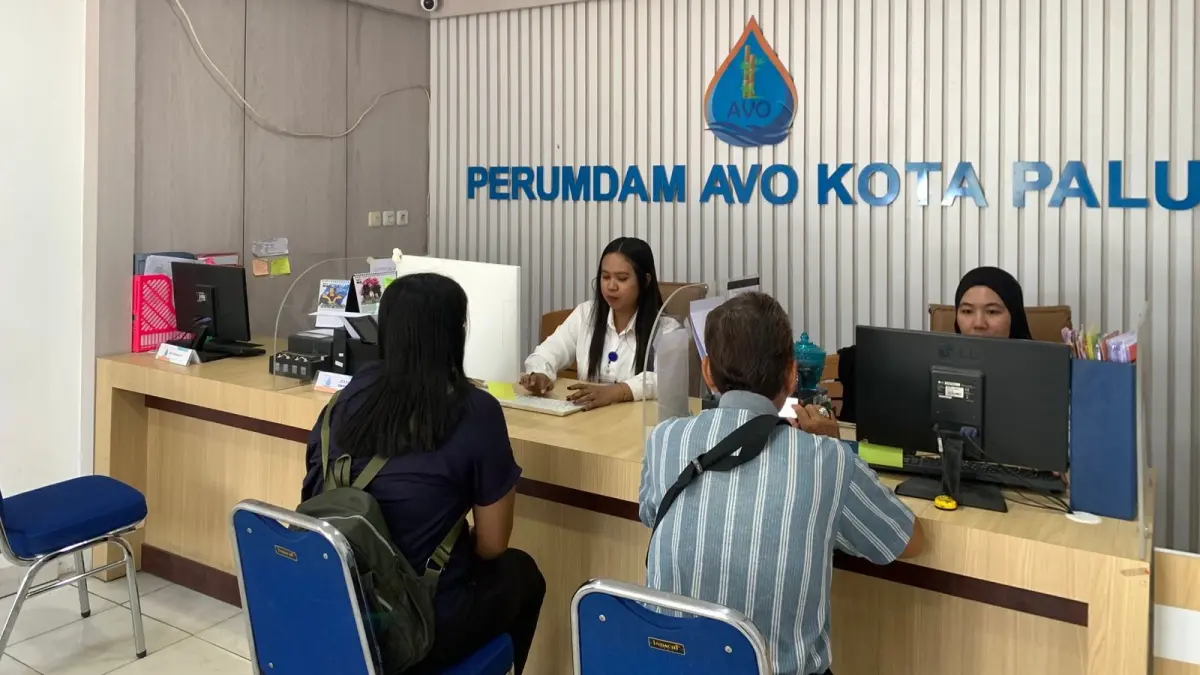 Melalui Brimo, kini masyarakat dapat melakukan pembayaran tagihan air Perusahaan Umum Daerah Air Minum (Perumdam).(RINA ABD HALIK)