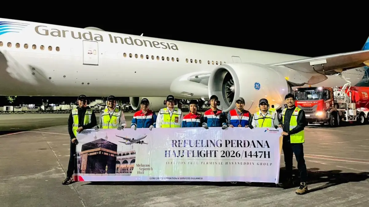 Pengisian avtur (refueling) perdana untuk penerbangan haji yang dilakukan pada dini hari, 22 April 2026, sebagai awal rangkaian fase keberangkatan jamaah.(Dok Pertamina Patra Niaga Sulawesi)