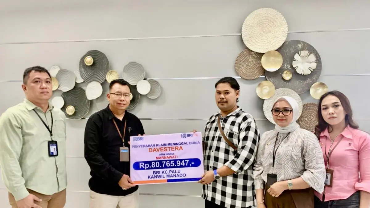 BRI Life kembali menunjukkan komitmen perlindungan nasabah dengan membayar klaim Rp80,7 juta kepada ahli waris nasabah di Palu.