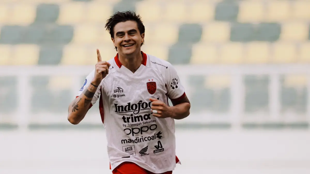 Diego Campos berhasil mengeksekusi penalti pada menit ke-60.(Twitter/@BaliUtd)