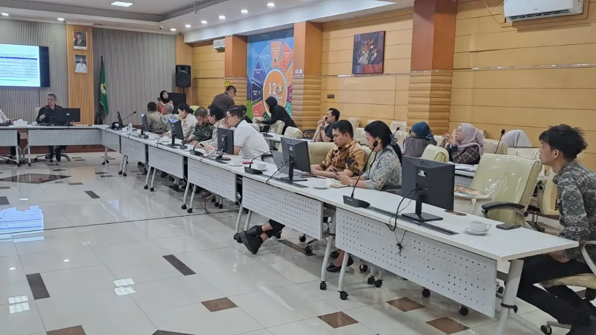 KORKOM: Rombongan Komisi III DPRD Sulteng saat berada di Bandung, Jawa Barat, Kamis (23/4/2026).(FOTO: HUMAS DPRD SULTENG/RADAR PALU).

