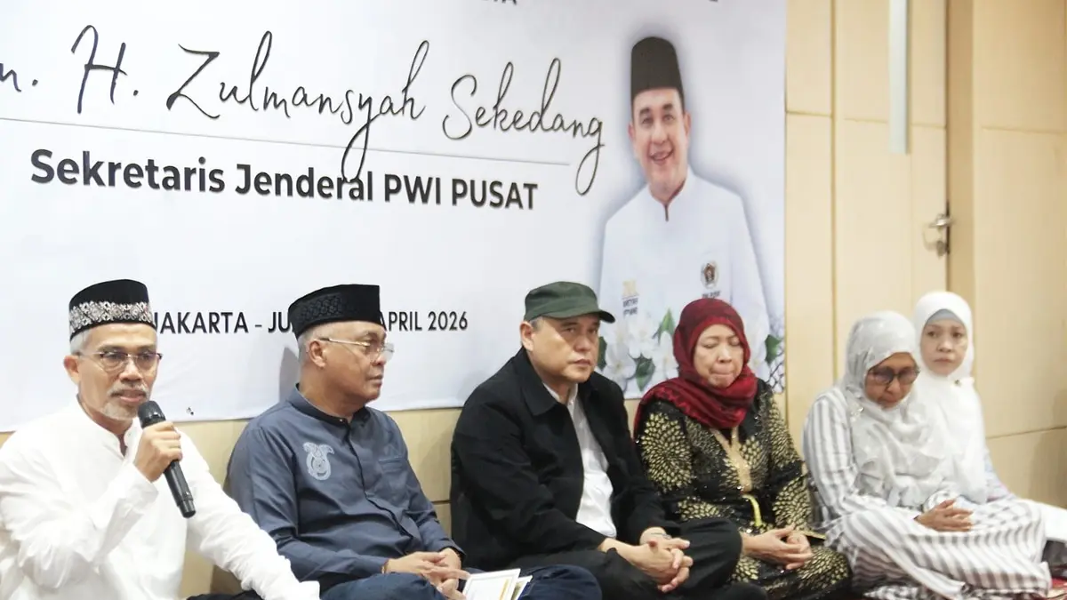 
PWI Pusat menggelar takziah dan doa bersama mengenang almarhum Zulmansyah Sekedang sebagai sosok total, loyal, dan berdedikasi. (Humas PWI)