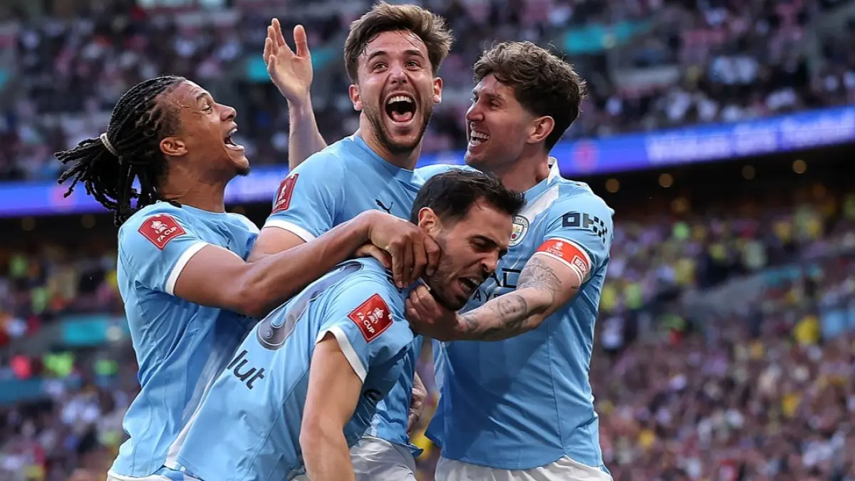 Manchester City memastikan tiket ke final Piala FA 2026 setelah menaklukkan Southampton, Minggu (26/4).(Twitter/@premierleague)