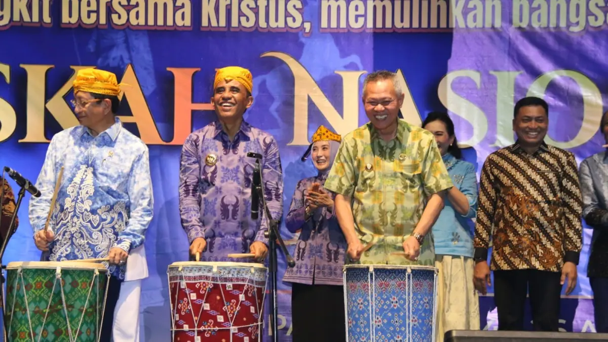 DITUTUP: Suasana penutupan Paskah Nasional V tahun 2026.(FOTO: ANGEL SUMBARA/RADAR PALU).