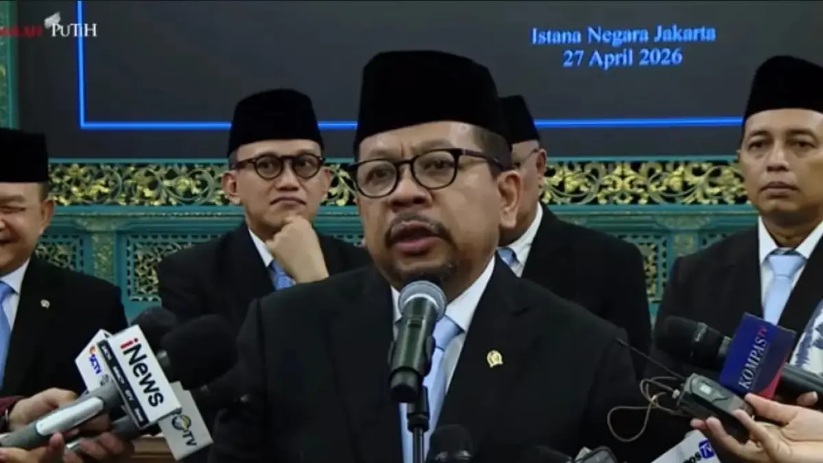 Presiden Prabowo Subianto melantik M. Qodari sebagai Kepala Bakom di Istana Negara, Jakarta, Senin (274).