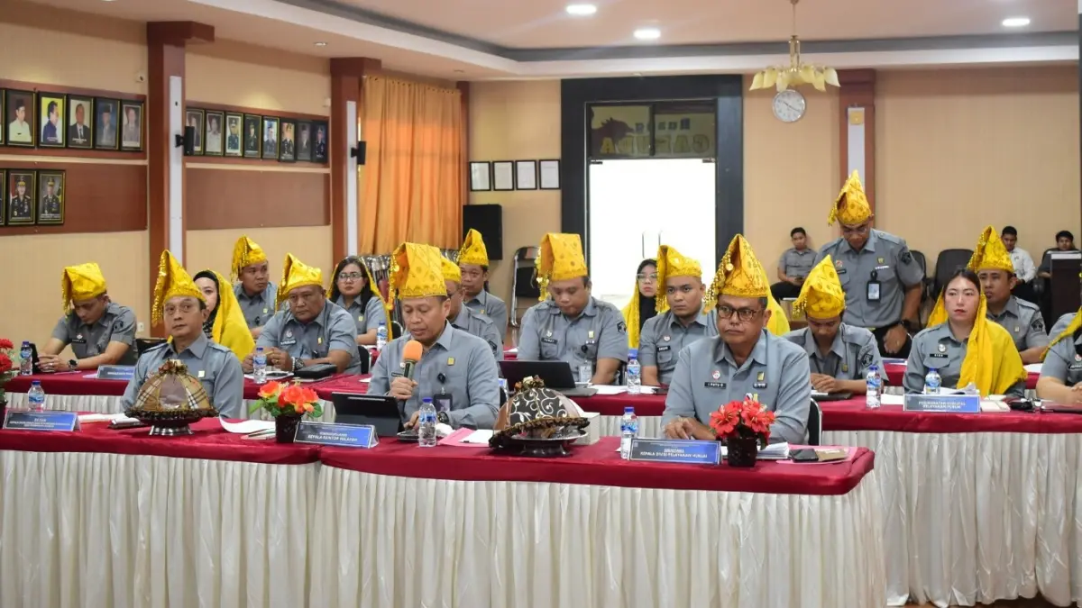 Kanwil Kemenkum Sulteng mengikuti kegiatan Evaluasi Pembangunan Zona Integritas menuju Wilayah Birokrasi Bersih dan Melayani.(Dok Kemenkum Sulteng)