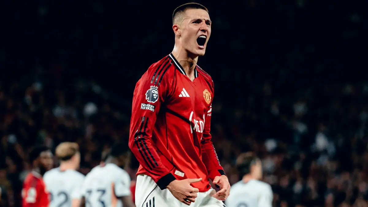 Manchester United meraih kemenangan atas Brentford dengan skor 2-1 pada lanjutan Premier League di Old Trafford, Selasa (28/4) dini hari WIB.(Twitter/@ManUtd)