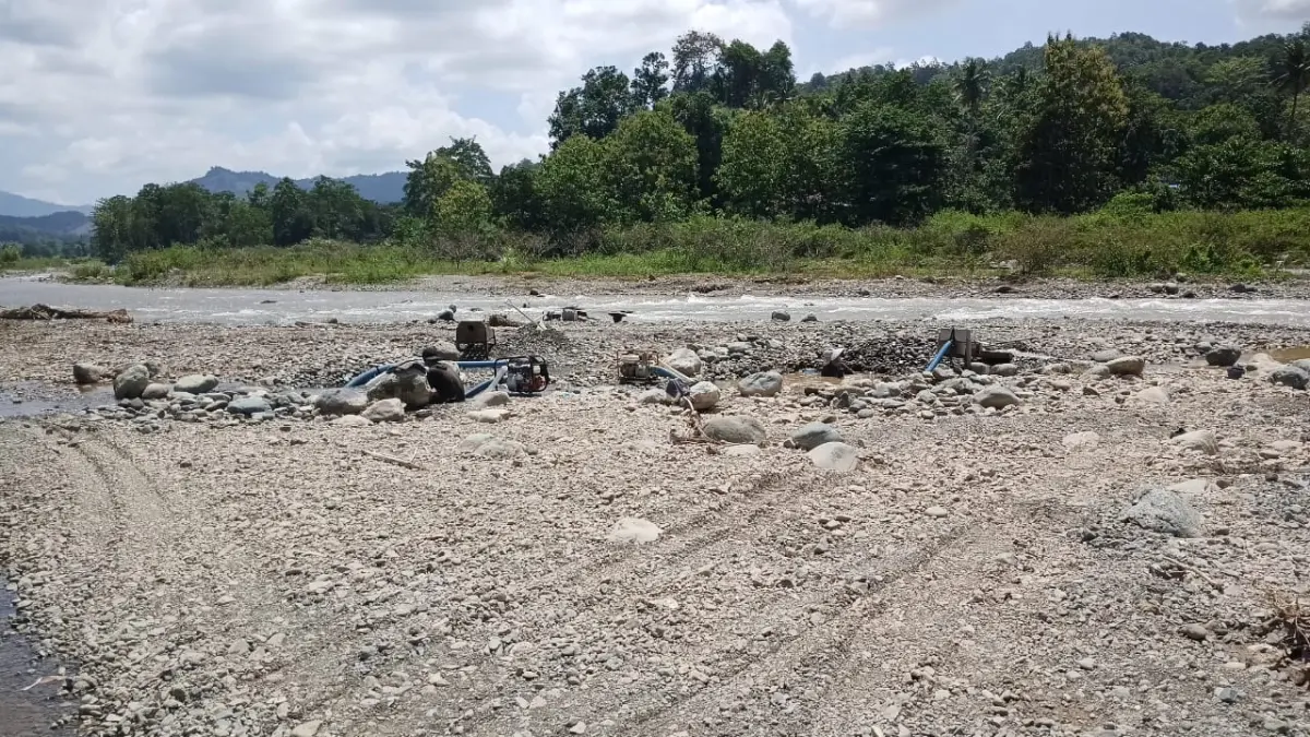 TIDAK BERAKTIFITAS: Tampak di bekas lokasi pengolahan tambang sudah tidak terlihat lagi aktifitas.(FOTO: ISTIMEWA/RADAR PALU).