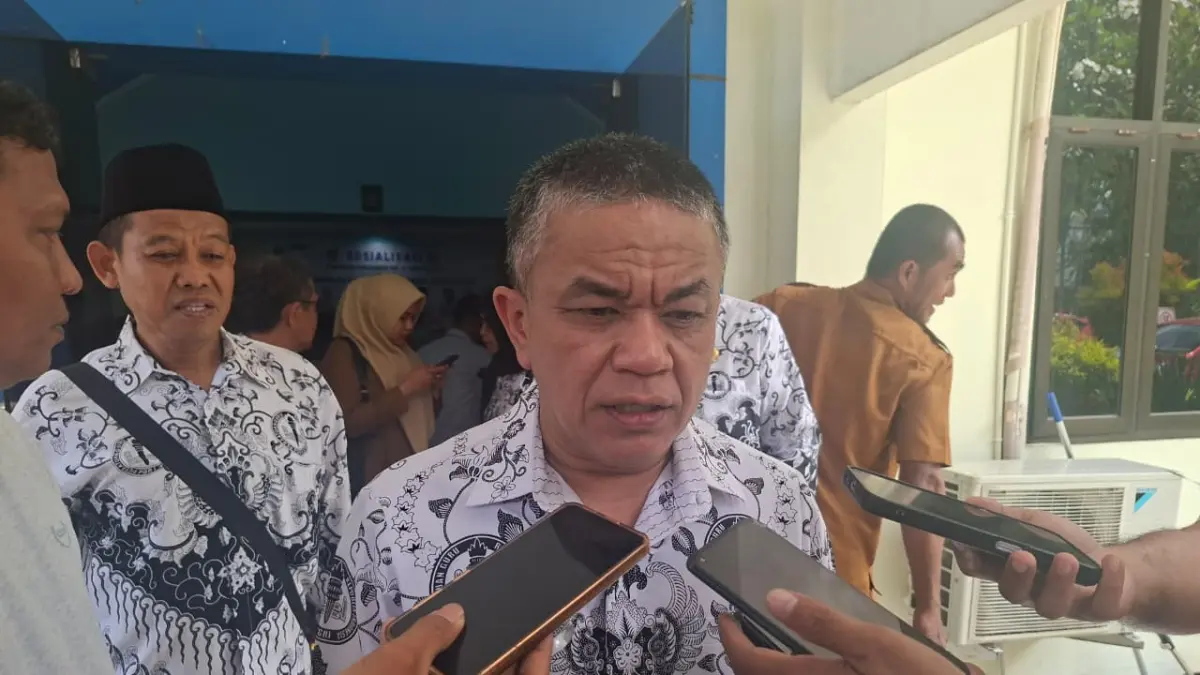 Wali Kota Palu Hadianto Rasyid tekankan pentingnya lingkungan sekolah kondusif bagi guru. (Annisa Tri Yusnida/Radar Palu)