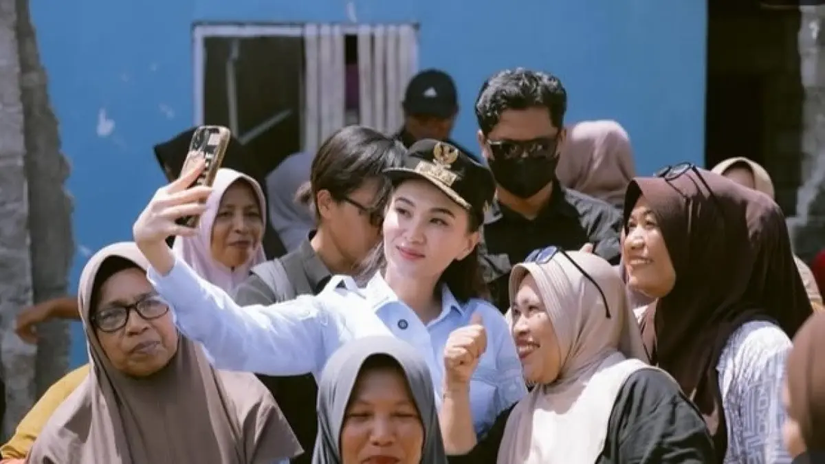 Gubernur Maluku Utara Sherly Tjoanda menempati posisi teratas dengan tingkat kepuasan sebesar 18,50 persen.(Instagram/@s_tjo)