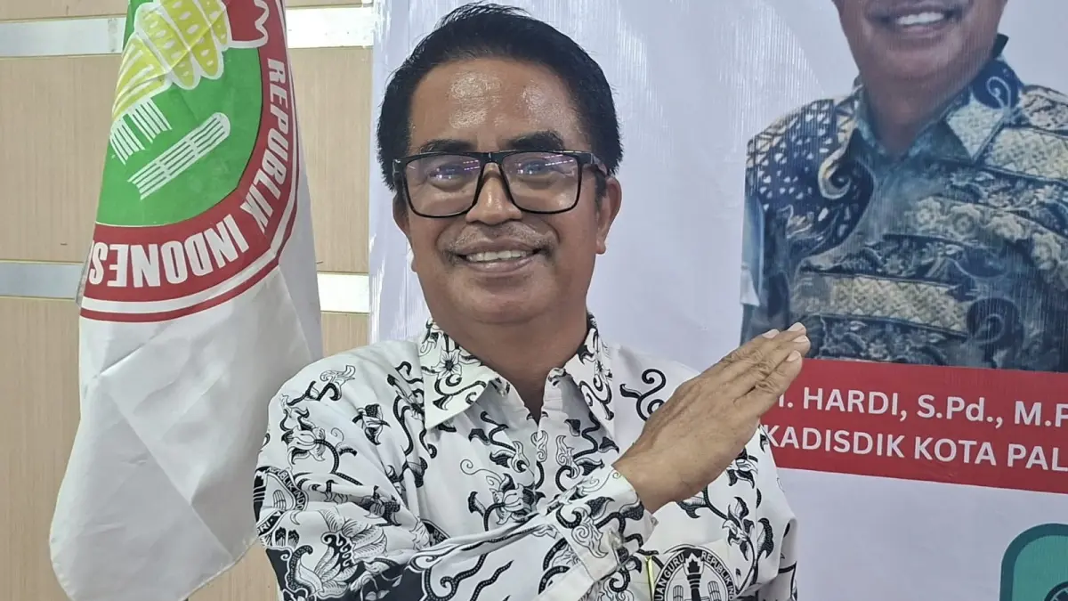 Kepala Disdik Hardi menjelaskan strategi berbasis data yang mendorong IPM Palu mencapai 84,53 dan masuk 3 besar Sulawesi. (Annisa Tri YusnidaRadar Palu)
