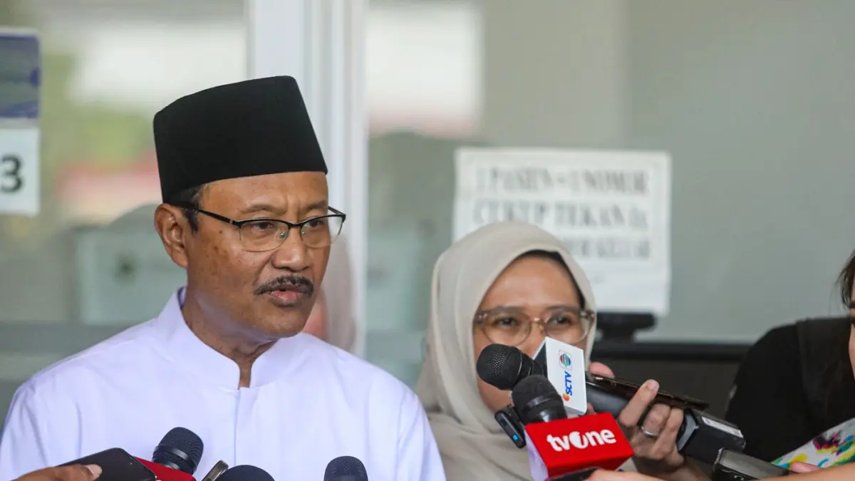 Gus Ipul tegaskan operator data desa wajib untuk akurasi bansos berbasis DTSEN. (Salman Toyibi/Jawa Pos)