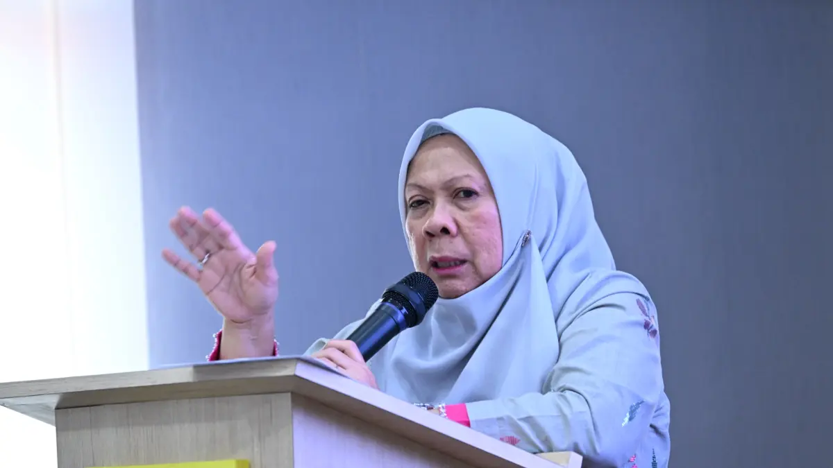 Reny Lamadjido saat launching BERANI Service, dorong transparansi pelayanan publik di Sulteng. (Ro. Adpim Sulteng)