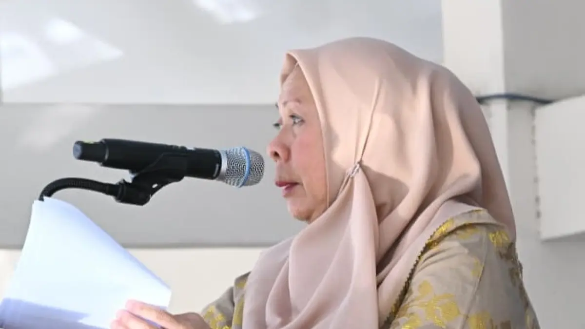 Wakil Gubernur Sulteng Reny Lamadjido pimpin upacara Hardiknas 2026, tekankan deep learning.(Ro. Adpim Sulteng)