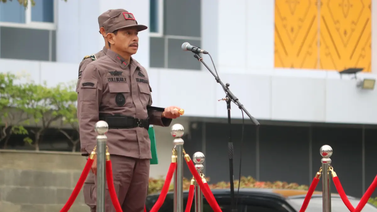 Kepala Kejaksaan Tinggi Sulawesi Tengah Zullikar Tanjung memimpin upacara peringatan HUT ke-75 Persatuan Jaksa Indonesia di halaman kantor Kejati Sulteng.