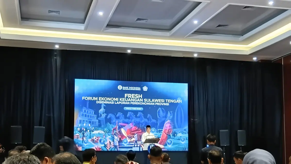 Gubernur Sulawesi Tengah, Anwar Hafid memberikan sambutan dalam Forum Ekonomi Keuangan Sulawesi Tengah (FRESH), Kamis (7/5/2026). (Rony Sandhi/ Radar Palu).