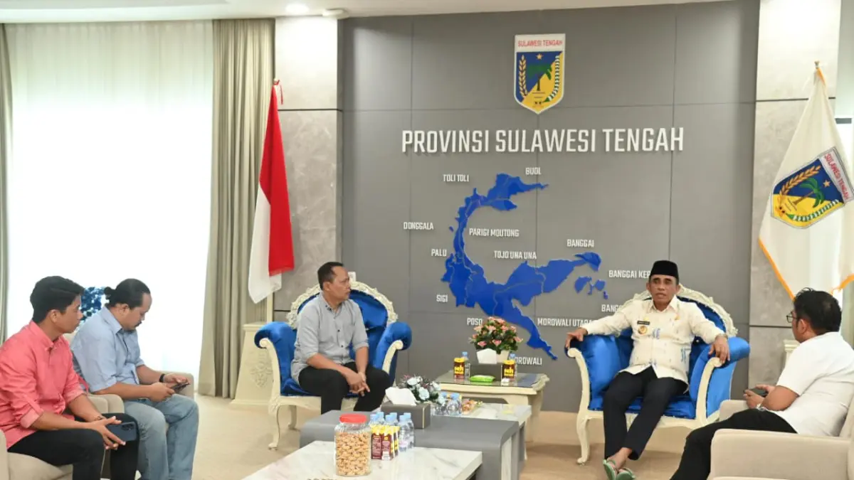 Gubernur Sulteng Anwar Hafid menerima pimpinan Radar Palu Jawa Pos Group saat membahas kolaborasi program pendidikan Berani Cerdas di Kantor Gubernur, Kamis (7/5/2026).