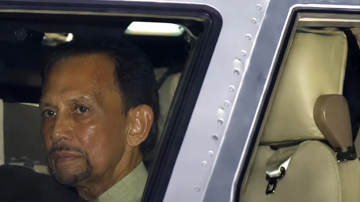 Hassanal Bolkiah saat menghadiri KTT ASEAN 2026 usai menerbangkan sendiri pesawat Boeing 747 miliknya.(Asean Philippines 2026)