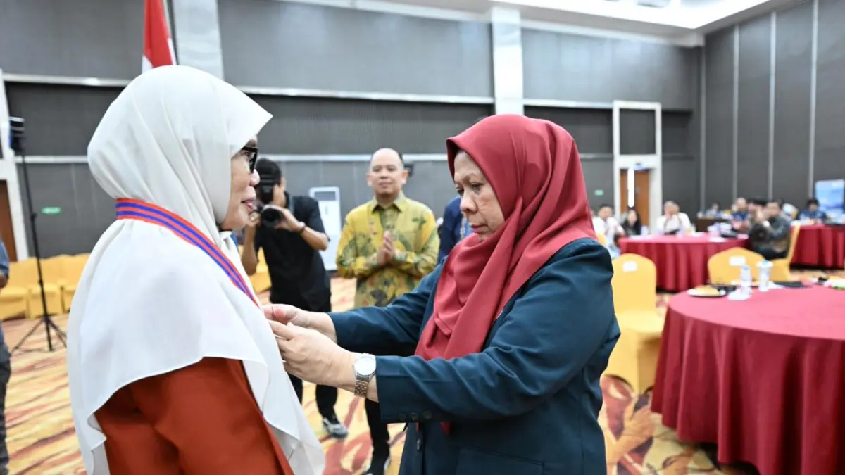 Reny A. Lamadjido menghadiri pelantikan PERDATIN Sulteng periode 2025–2028 di Hotel BW Coco Palu, Sabtu (9/5/2026).(Ro. Adpim Sulteng)